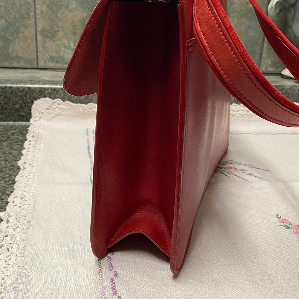 NWOT Dooney & Bourke ALTO RED Leather Messenger 15” x 10” x 4” Made in Italy🇮🇹 - Picture 10 of 16